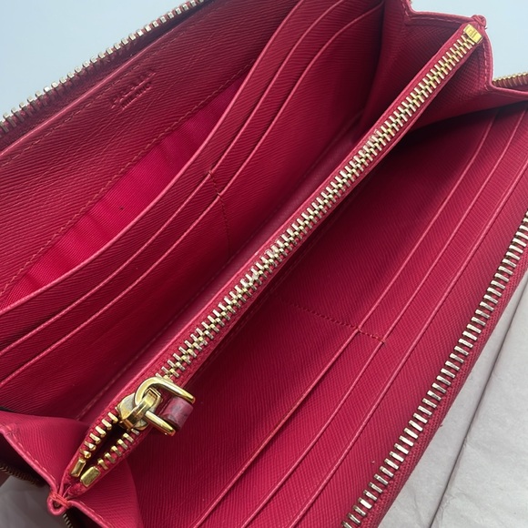 PRADA Full Zip Wallet - Picture 4 of 6